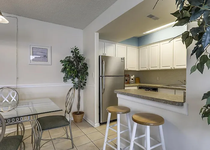 Golden Sands Apartment