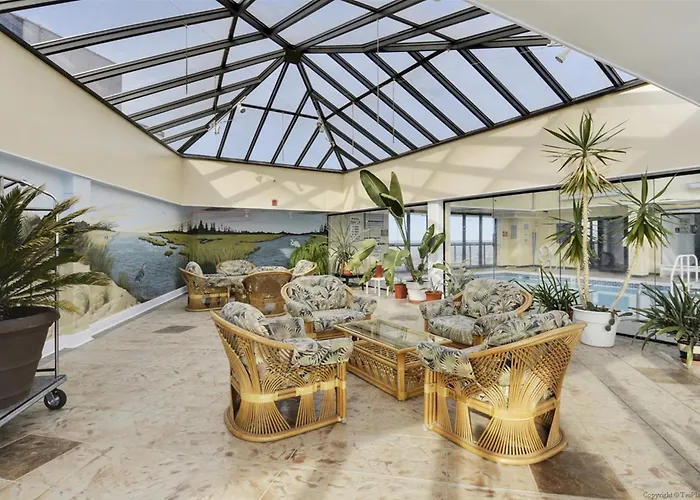 Golden Sands Apartment *