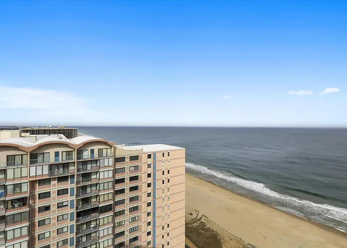 Golden Sands Apartment *