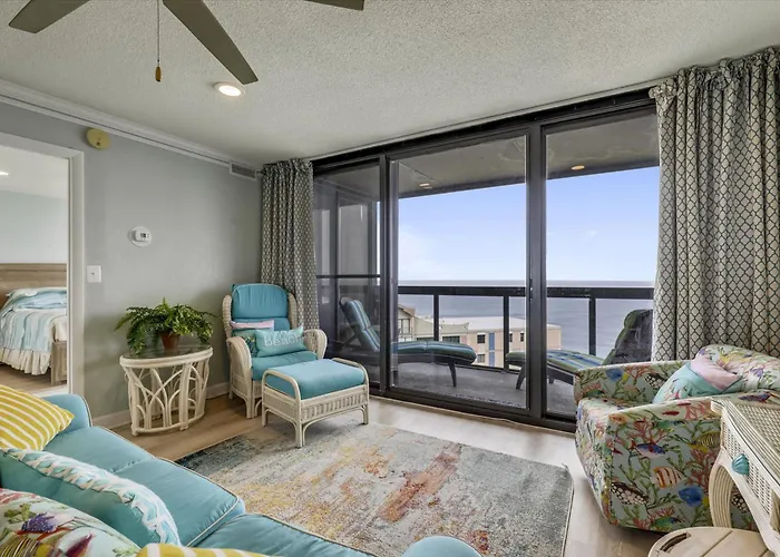 Golden Sands Apartment